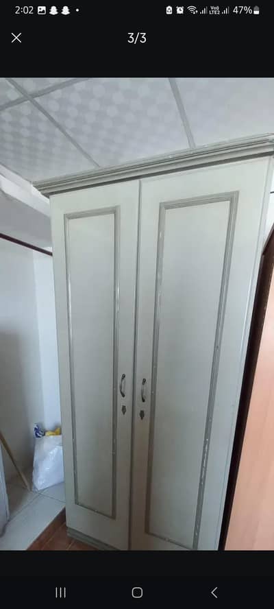 i m selling my wardrobe fina price 7k final means final