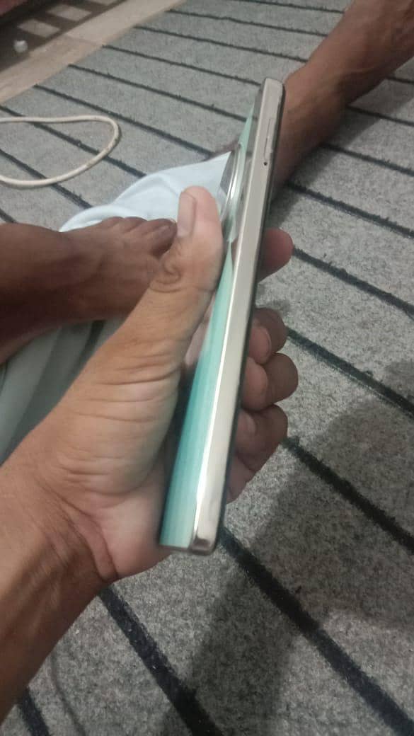 Tecno CAMON 30 7