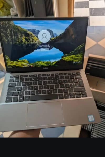 Dell latitude 3301