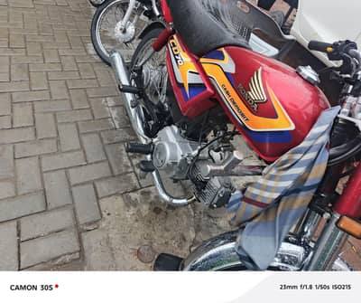 no accident no engine repairing brand new condition