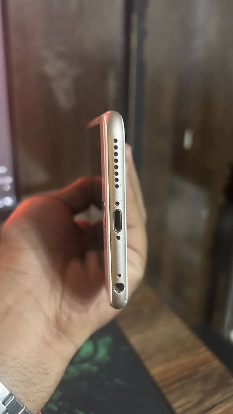 Apple iPhone 6 Plus 8