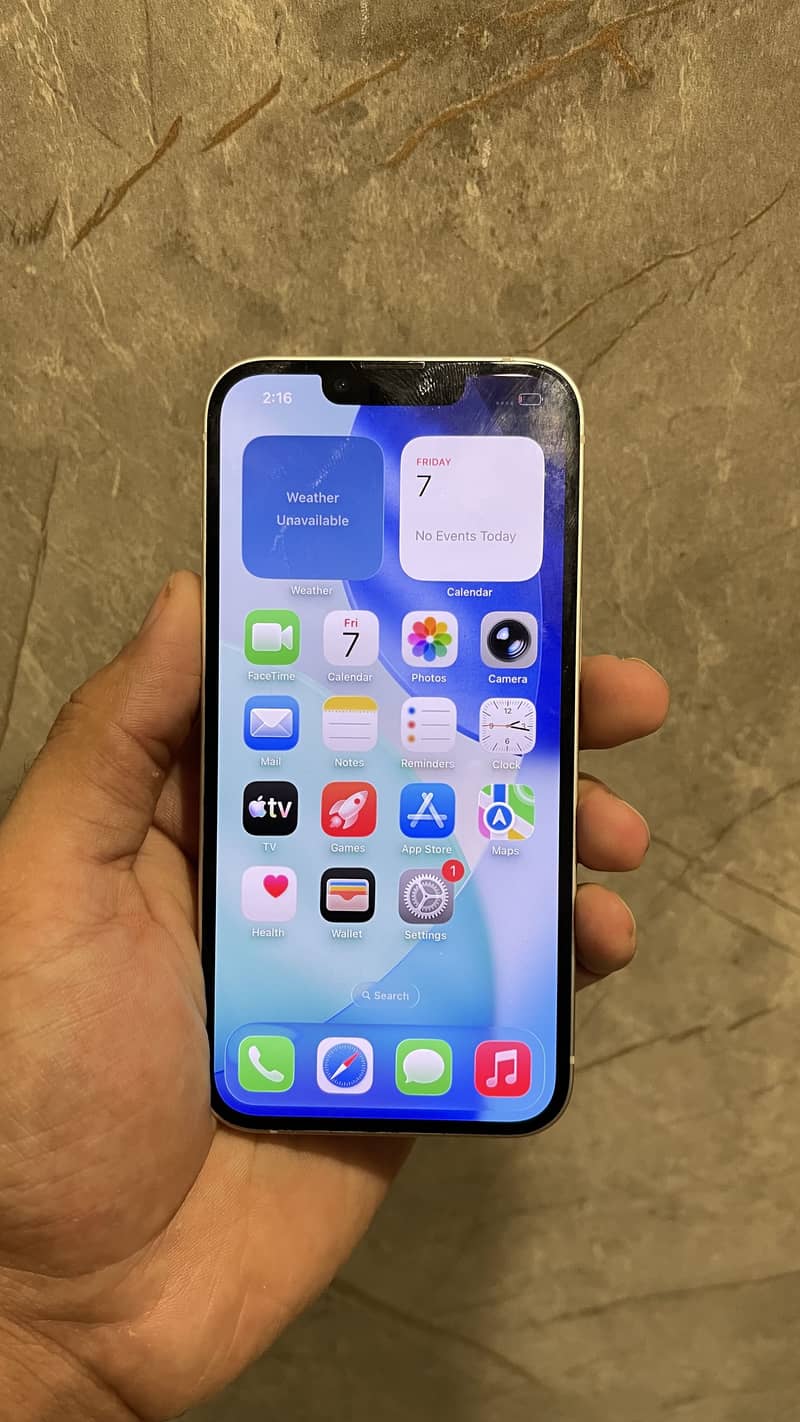 Apple iPhone 13 6