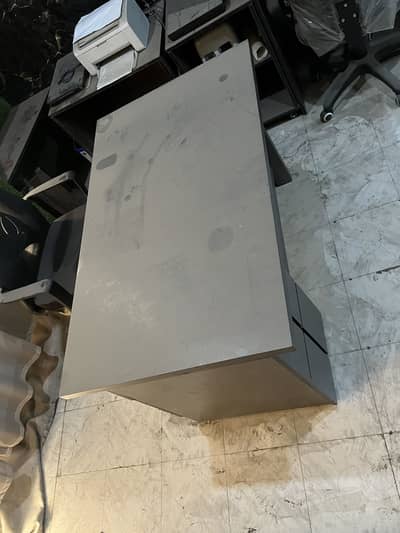 Office table