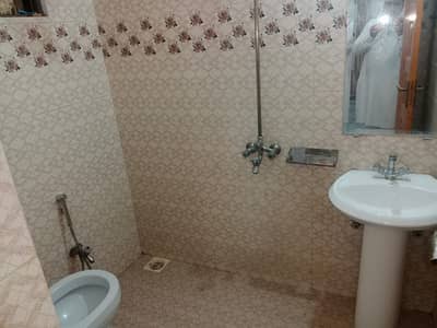 10 MARLA UPPER PORTION FOR RENT IN VENUS