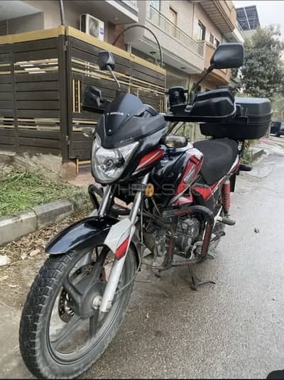 Honda cb 150f 2017 model