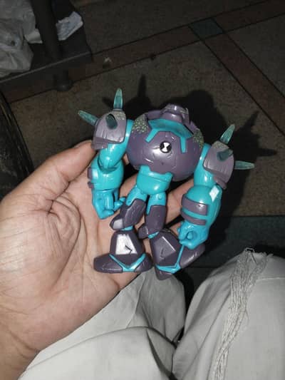 Ben 10 figure