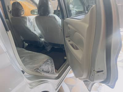 Exchange possible with yaris r honda city upmodel