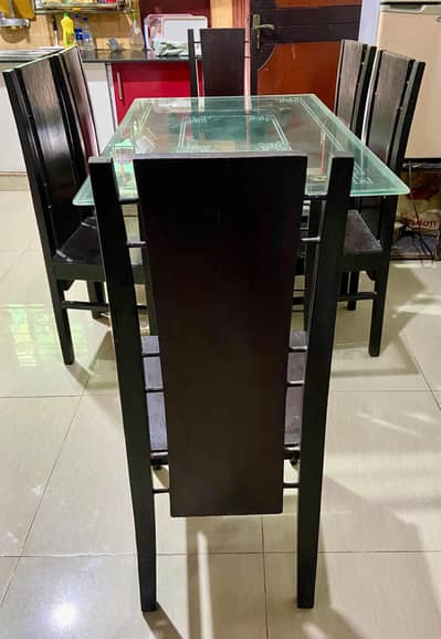 wooden dinning table