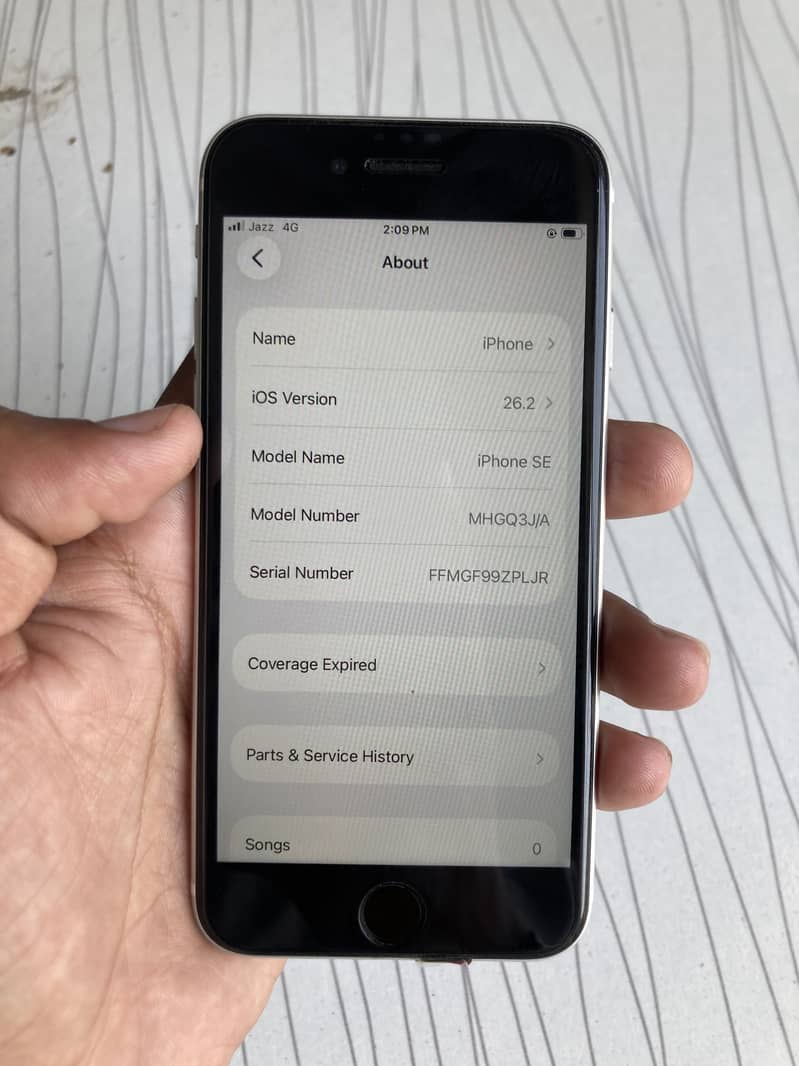 Apple iPhone SE 4