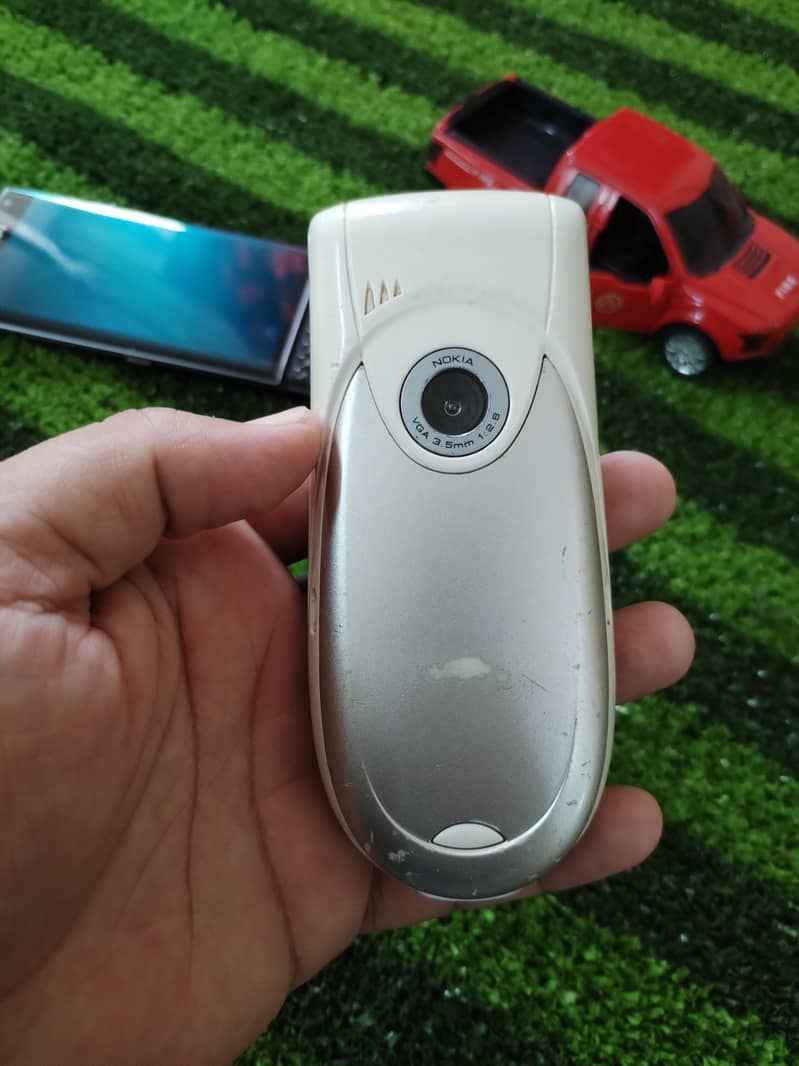 Nokia 3650 6