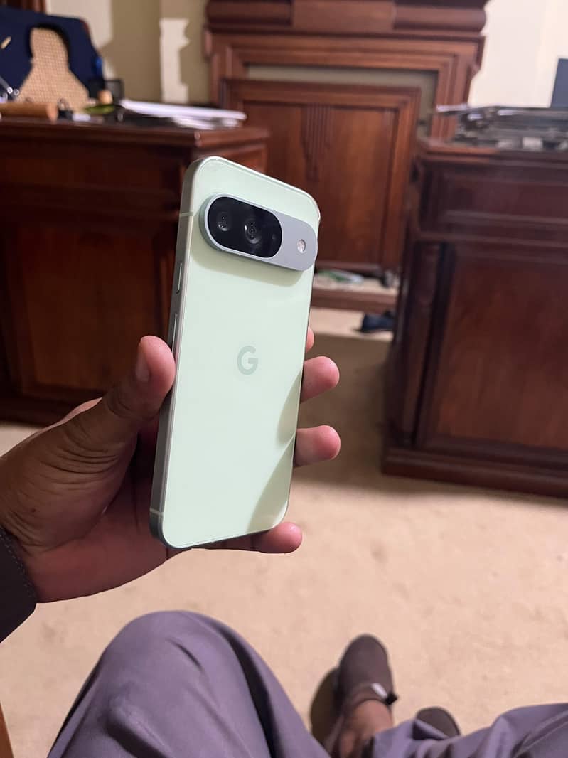 Google Pixel 9 2