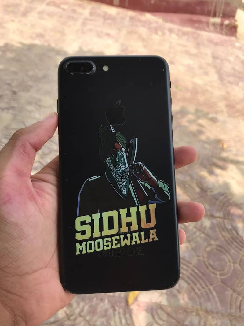 Apple iPhone 7 Plus 1