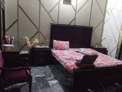 0321 86 10 688 Solid construction 5.3 marla house with 4bedrooms 3 kitchen 3 electric meter 1 suigas location chota Manawala bhatta stopavailable for sale in M