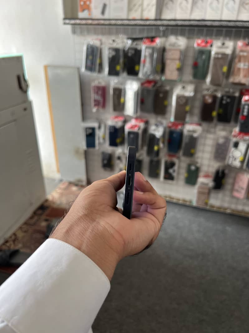 iPhone 12 1