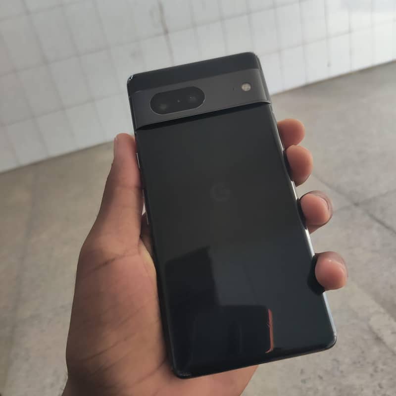 Google Pixel 7 4