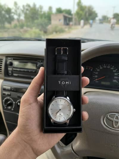 2 Premium Watches – TOMI + Watch 11 Max Smart Watch