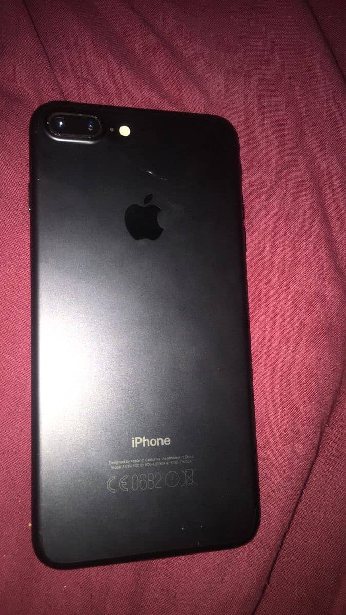 Apple iPhone 7 Plus 1