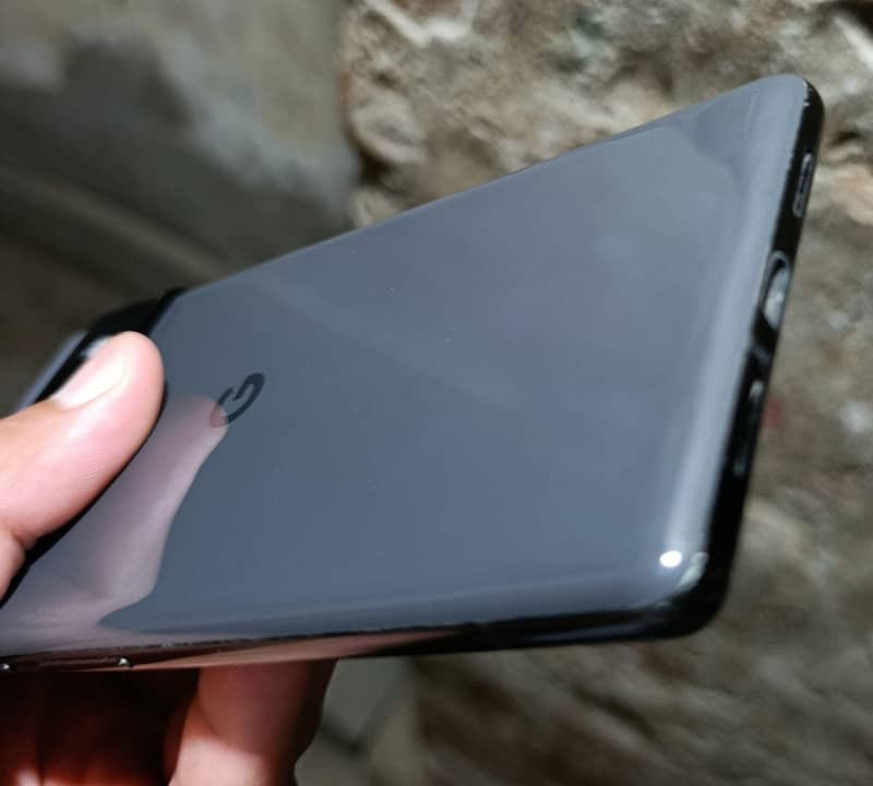 Google Pixel 6 Pro 2