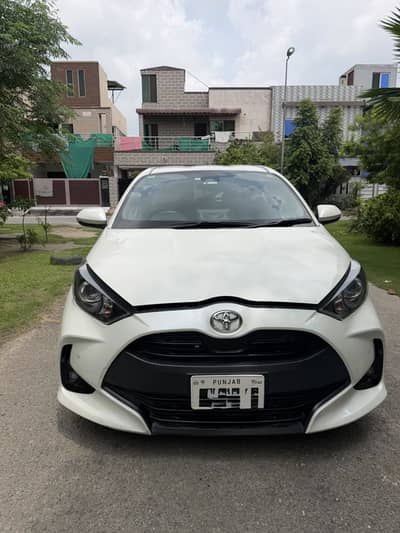 Toyota Yaris Hatchback 2021