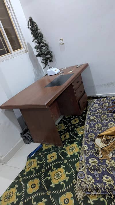 Used Wooden Office Table