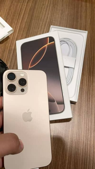 Apple iPhone 16 Pro Max