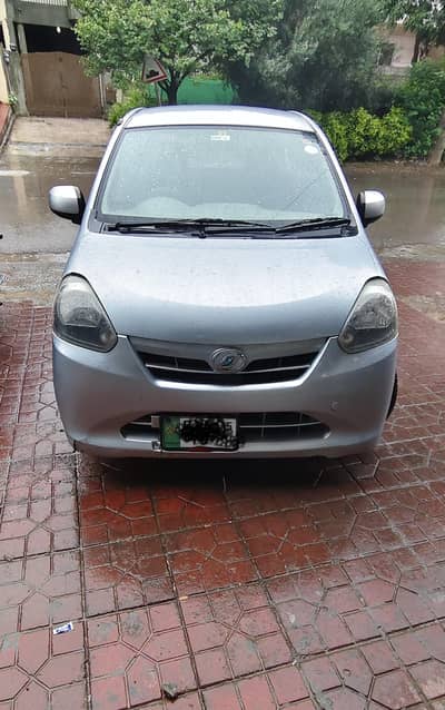 Daihatsu Mira 2012