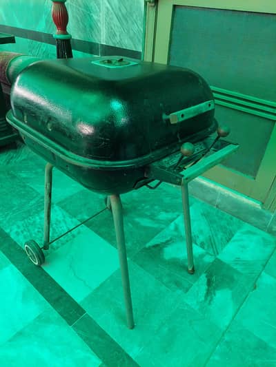 Portable Bar B Q American For Sale
