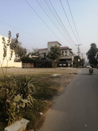 10 Marla Pair & Corner Plots for Sale in Marghazar Society, Lahore Prime Location
