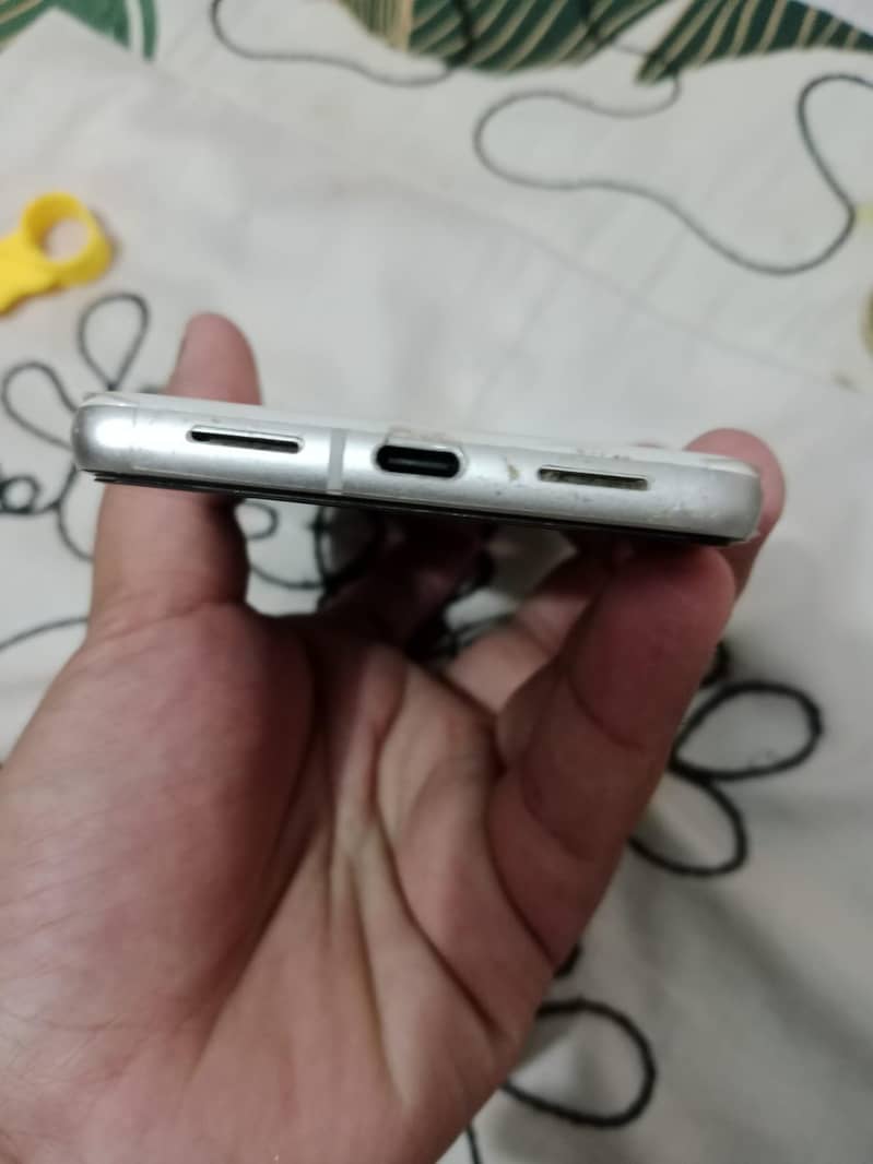 Google Pixel 7 5