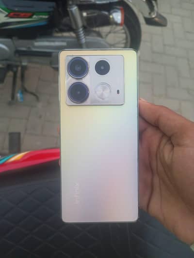 Infinix Zero 40