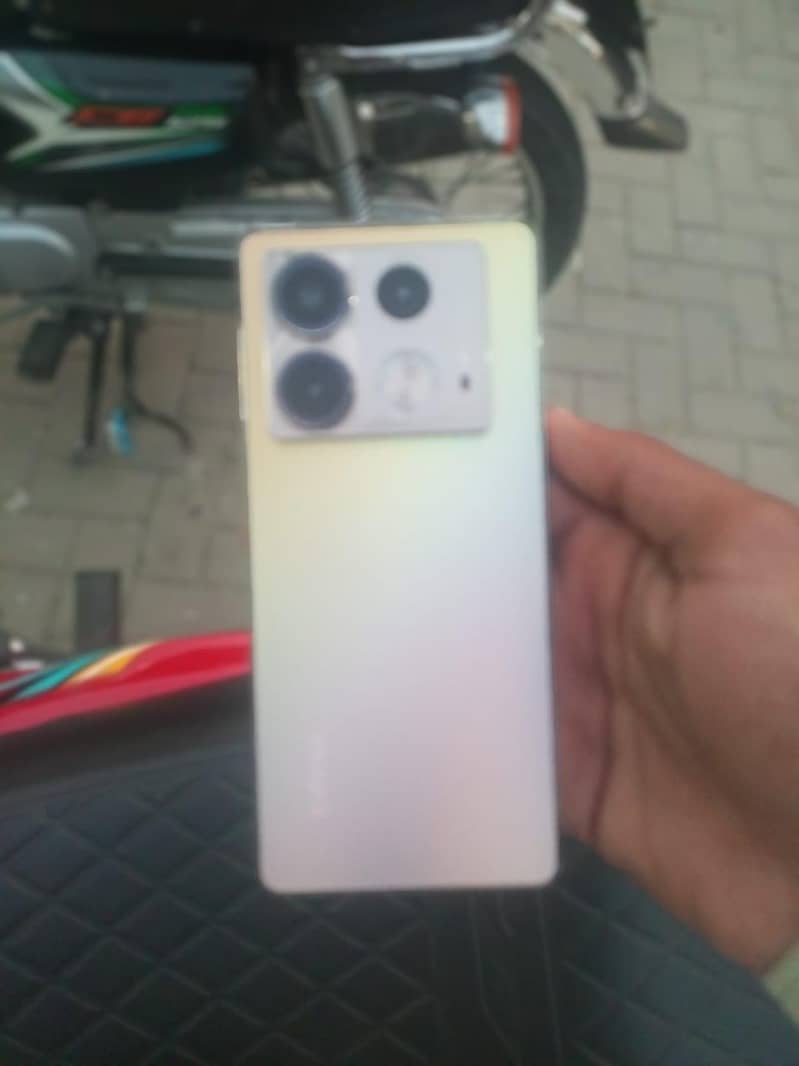 Infinix Zero 40 1