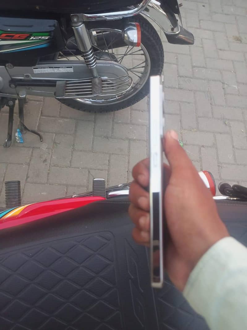 Infinix Zero 40 3