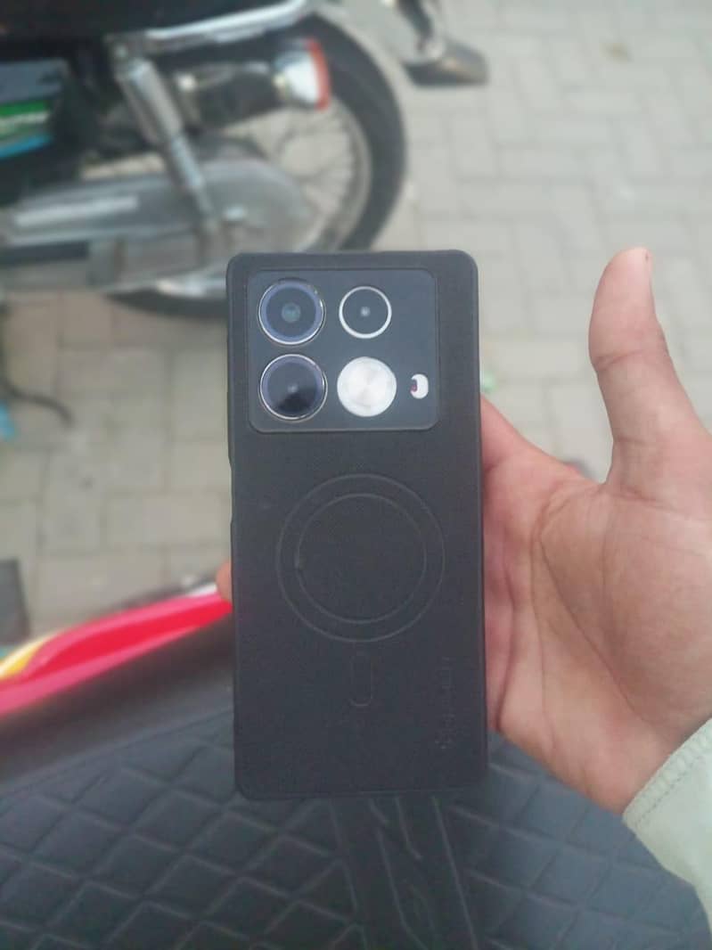 Infinix Zero 40 5