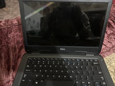 Laptop latitude 3300