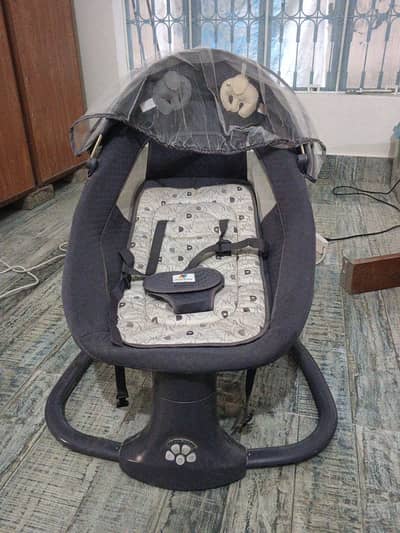Mastela Baby Electric Swing with Mosquito Net – Excellent Condition