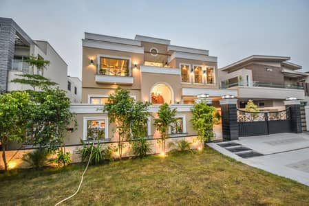 20 Marla Owner Build 6 Bed Double Unit House Available For Sale In Suigas Society Phase 1 Block F
