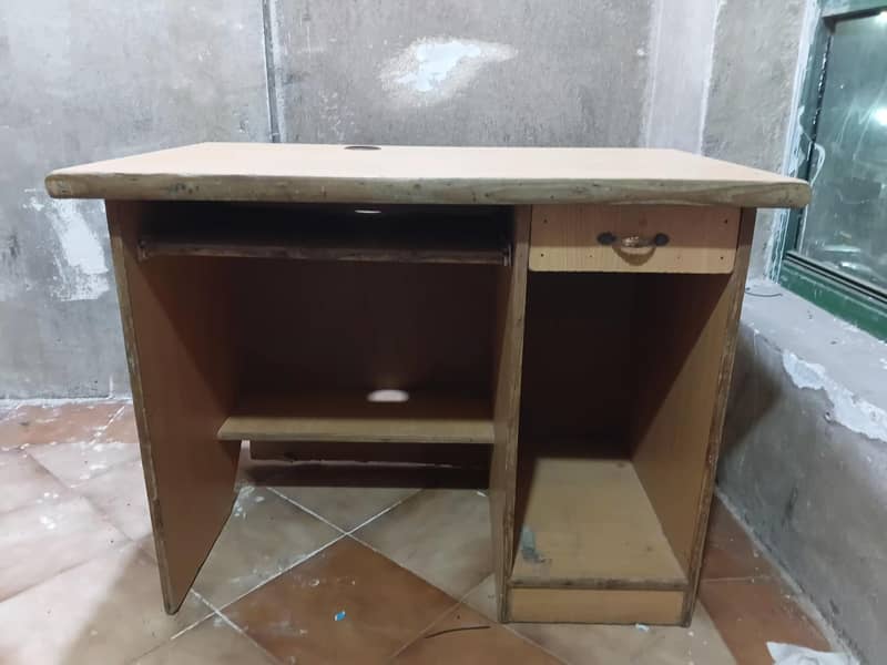 Wooden Computer Table 0