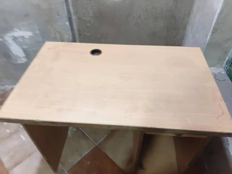 Wooden Computer Table 3