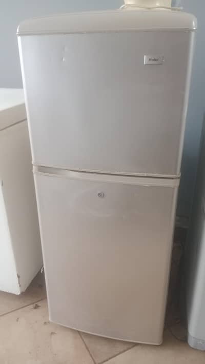 Haire Refrigerator and deep freezer 03004142426