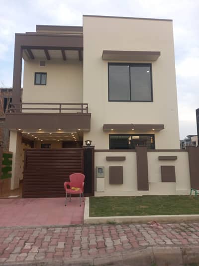 5 MARLA HOUSE 4 BEDROOM BEAUTIFUL DESIGN FOR SALE