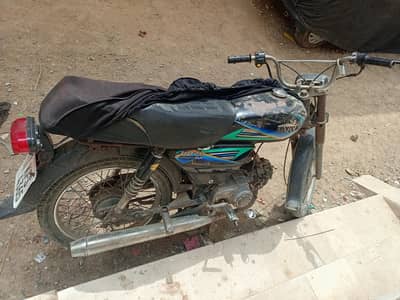 urgent sale karni hai 1st onwer bike