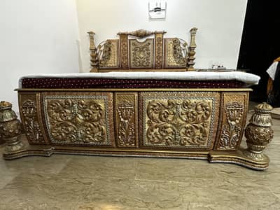 Exquisite Royal Carved Bedroom Set