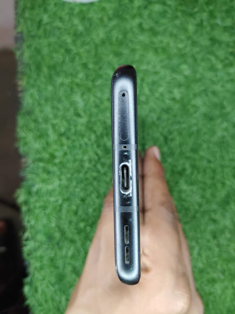 One Plus 10 Pro 4