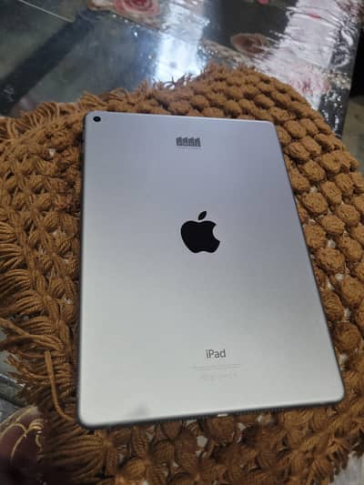 iPad Air 2 LLA Model  128GB