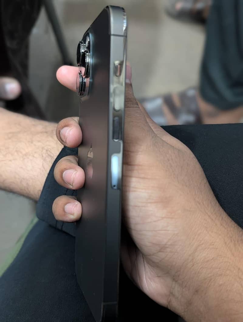 Apple iPhone 13 Pro Max 6