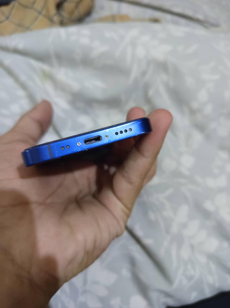Apple iPhone 12 mini 4