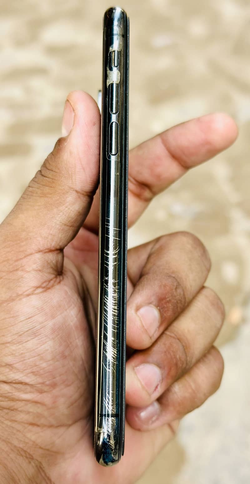 Apple iPhone X 1