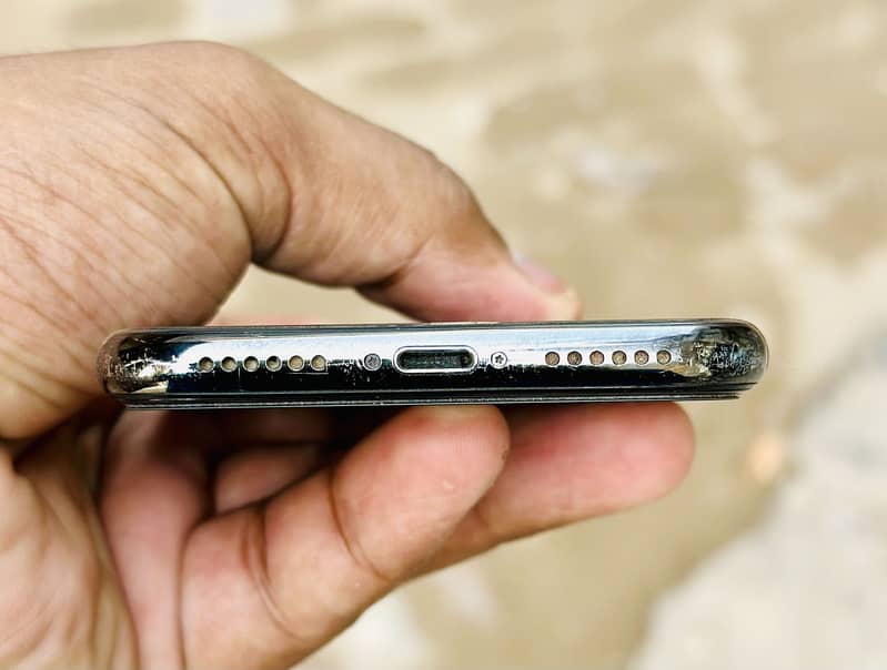 Apple iPhone X 3