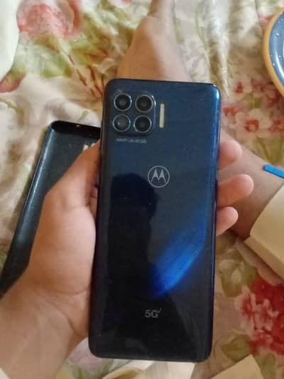 Motorola One 5G UW