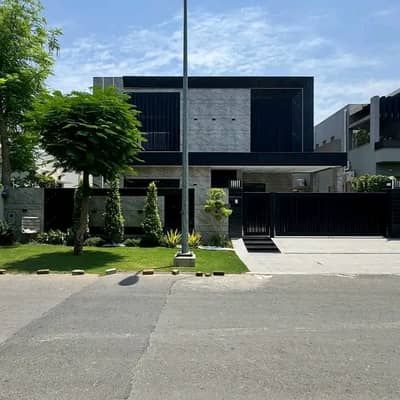 1 Kanal Brand New Luxury Furnished House for Rent in a Prime Location of Bahria Town, Lahore.